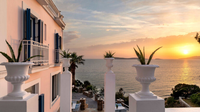 Aneroussa Beach Hotel