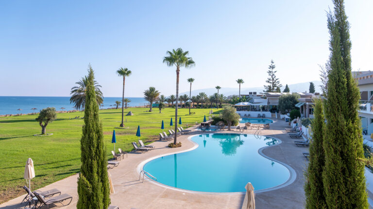 Natura Beach Hotel & Villas