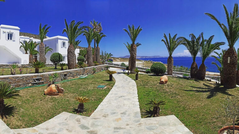 Porto Raphael Residences & Suites