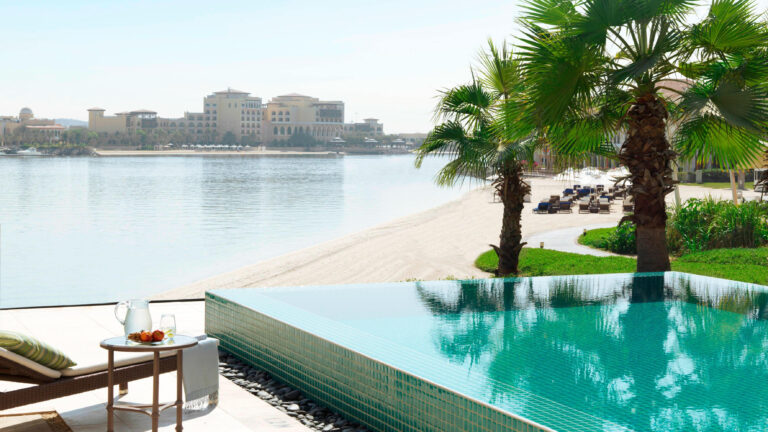 The Ritz-Carlton Abu Dhabi, Grand Canal