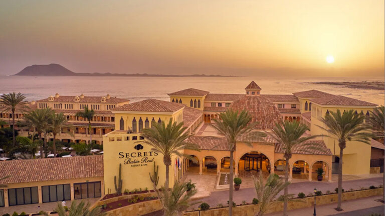 Secrets Bahía Real Resort & Spa