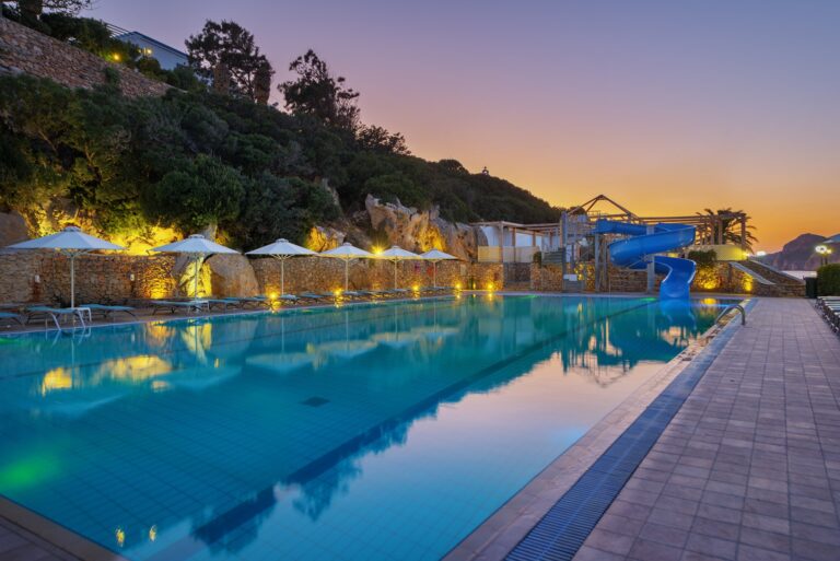 Dolphin Bay Seaside Resort & Suites