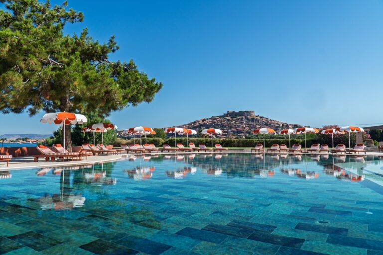 Delfinia Hotel & Bungalows