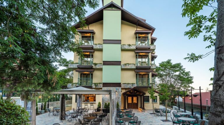 Petit Palais Platres Boutique Hotel